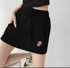 Set Đen Basic Môi Đỏ